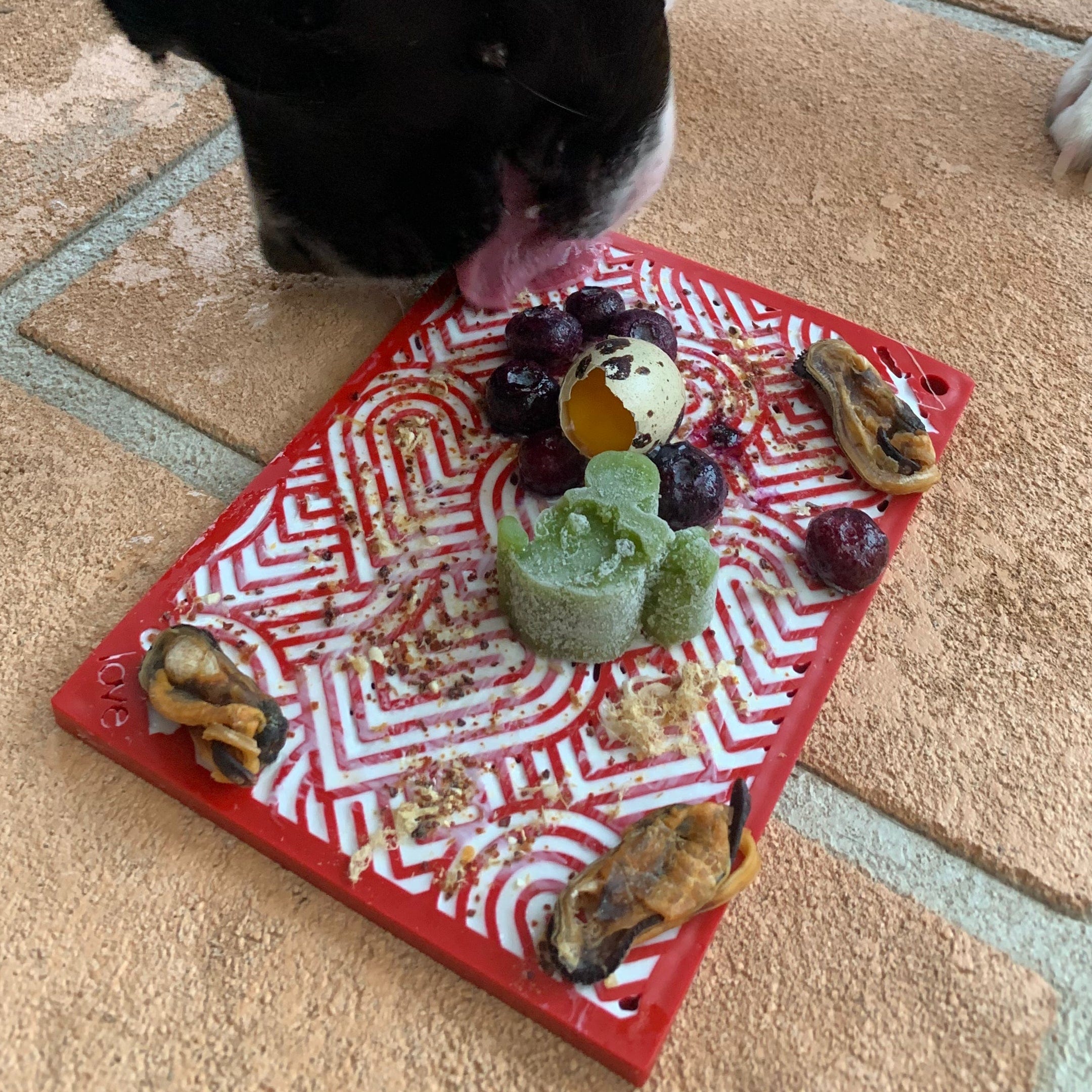Heart eMat Enrichment Lick Mat-Slow Feeder-Rover Pet Products